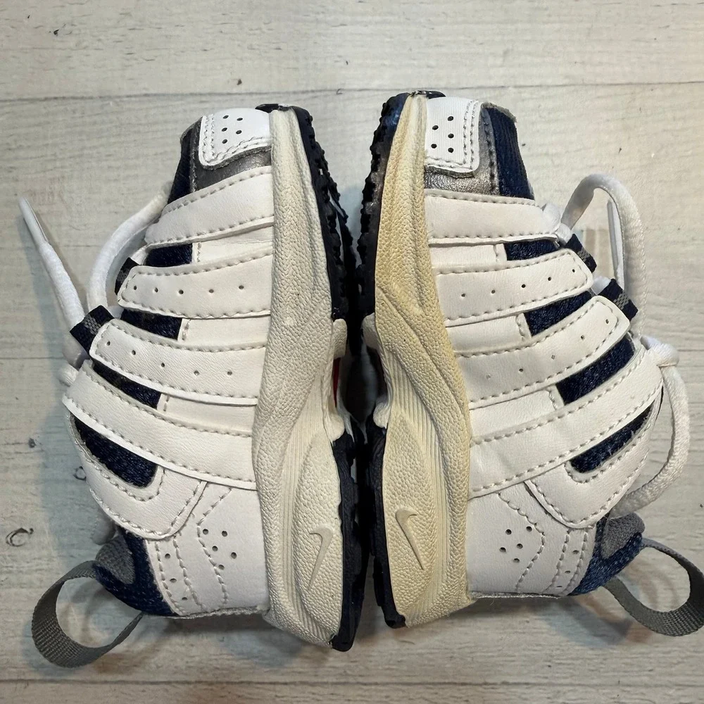 Nike baby Boys 2009 Nike Advantage Runner‎ shoes Size 2c